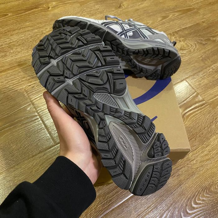 Кросівки ASICS Gel-Kahana 8