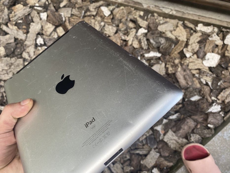 Планшет Apple iPad Wi-Fi + 3G 64GB