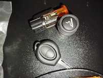 Peugeot 206 chave e isqueiro