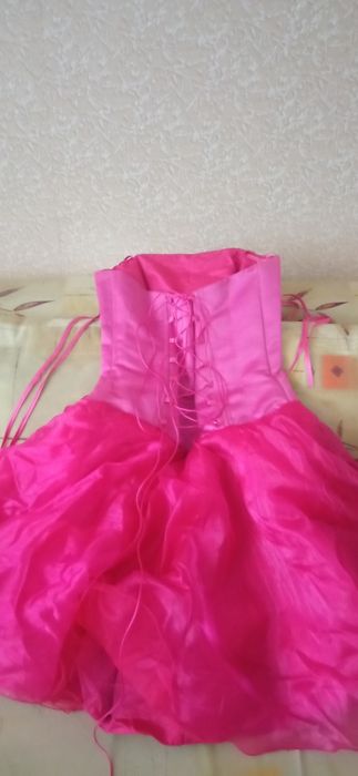 Продам выпускное- нарядное платье