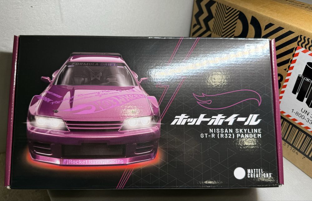 Hot wheels 1:64 металл на радиоуправлении впервые nissan GT-R 32