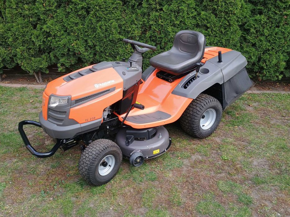 Traktorek Kosiarka Husqvarna TC 238 Briggs&Stratton 17,5 KM Hydro