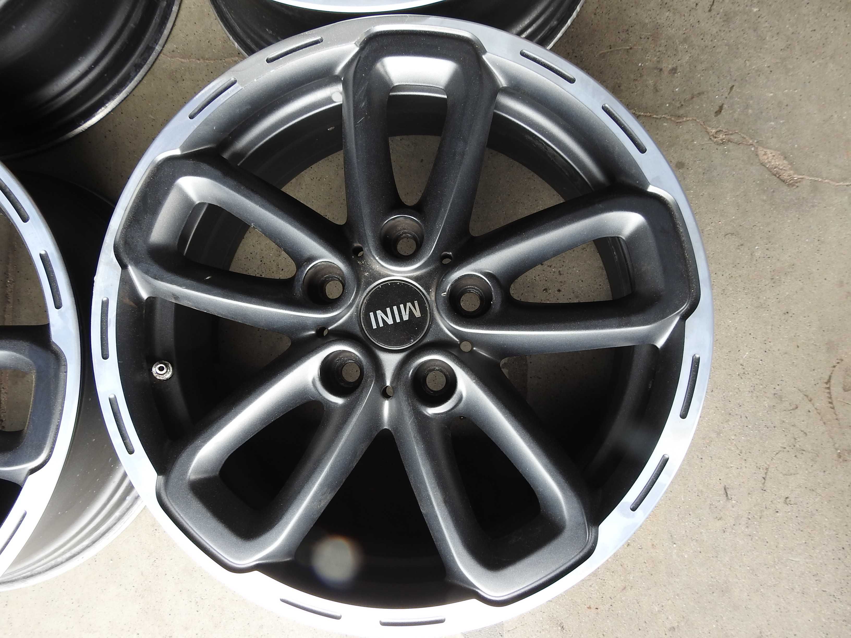 4x ALU Mini Cooper F56 F50 felgi 7x17 5x120 ET50 TPMS