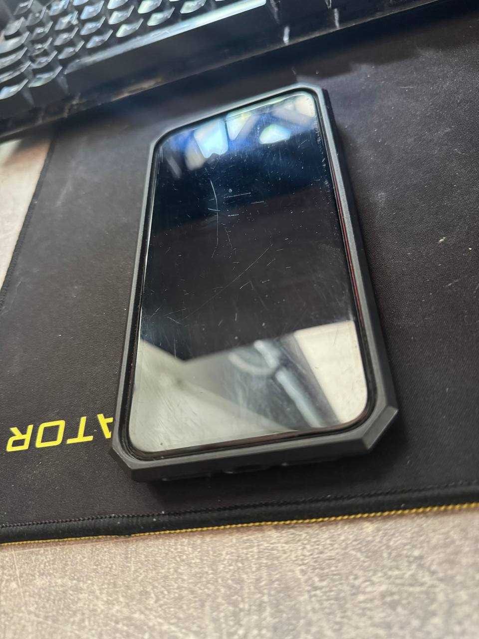 iphone xr 64 червоний  Б/В