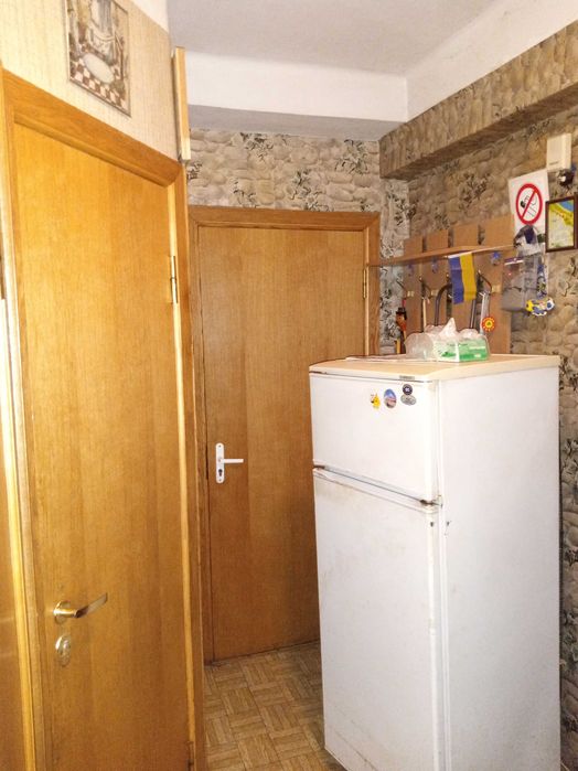 Сдам изолированную комнату в 2х к. квартире элитного тихого центра.