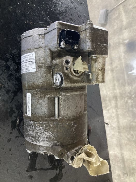 Компресор кондеціонера bmw i3 бмв і3