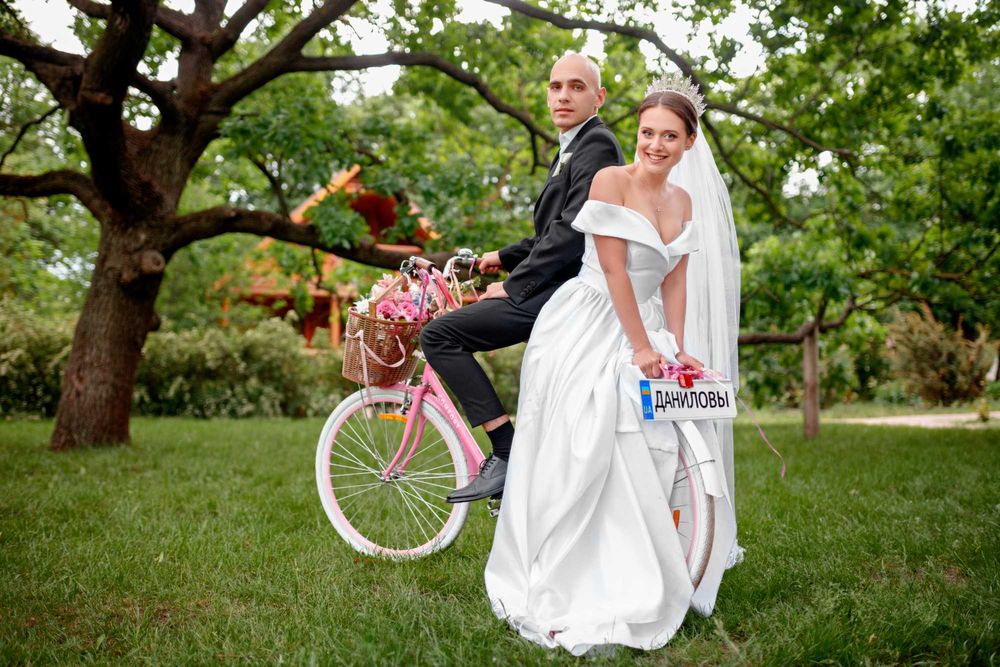 СВАДЕБНОЕ платье с шикарным шлейфом + подарок