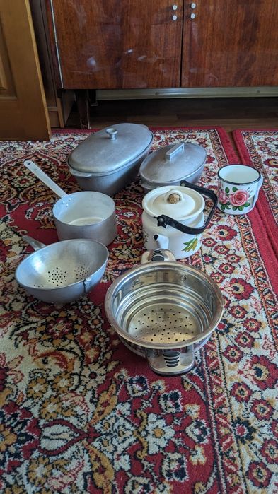 Кухонний посуд, утятниця, чайник, кружка, ковшик, сито, лоток