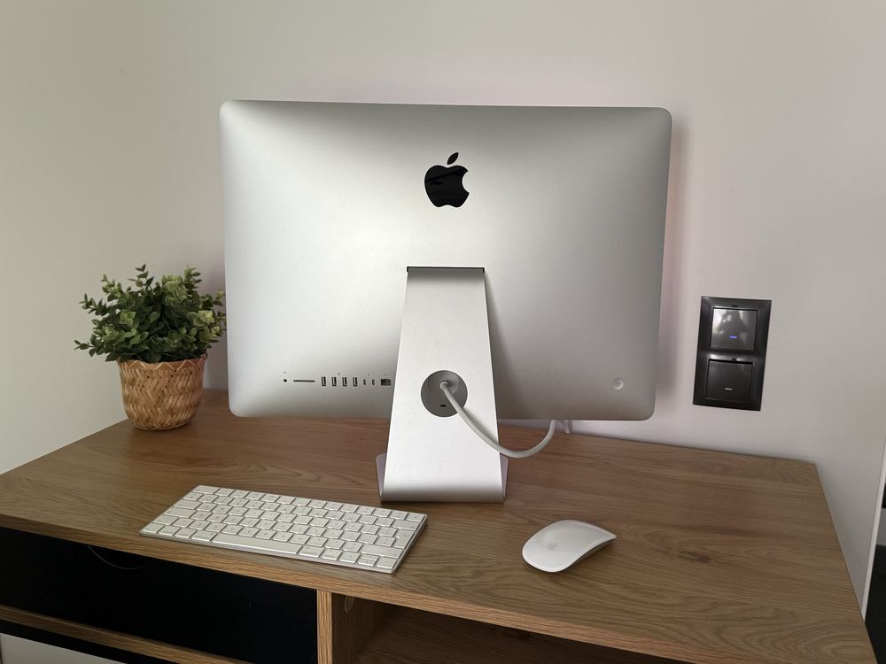 Apple iMac Retina 4K 21,5” 2017 SSD 500GB i5 8GB Pudełko