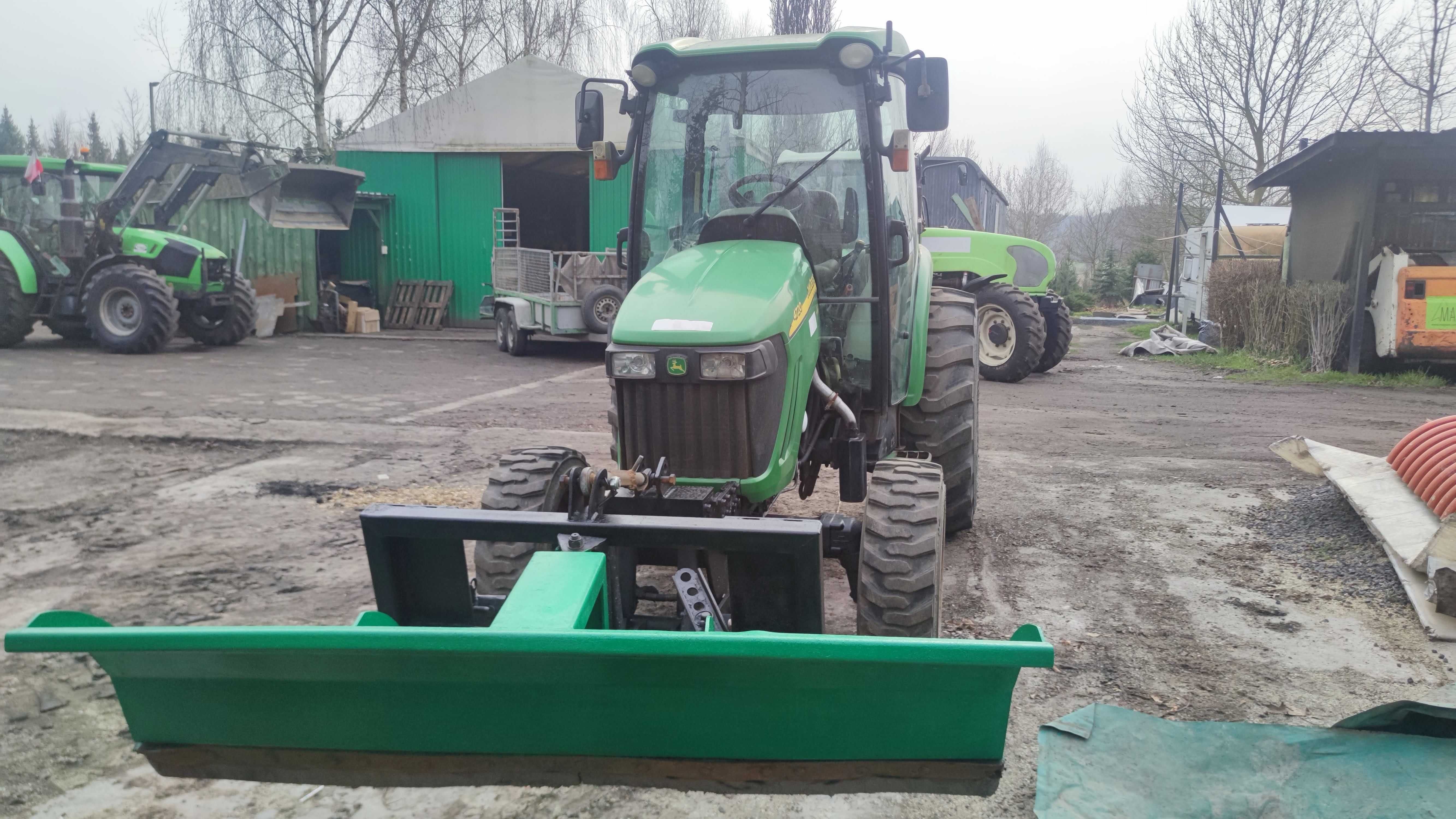 Ciągnik rolniczy traktor Johndeere 4720 z pługiem 2012 rok 49kW