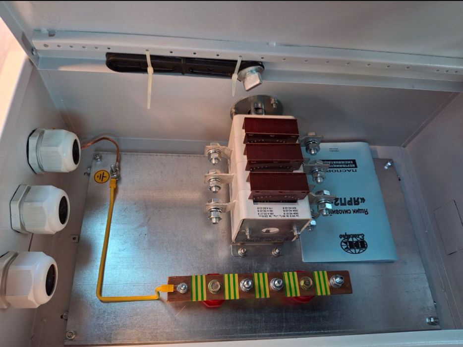 Рубильники перекидные.врубные  100.250.400 .630 новые в упаковках