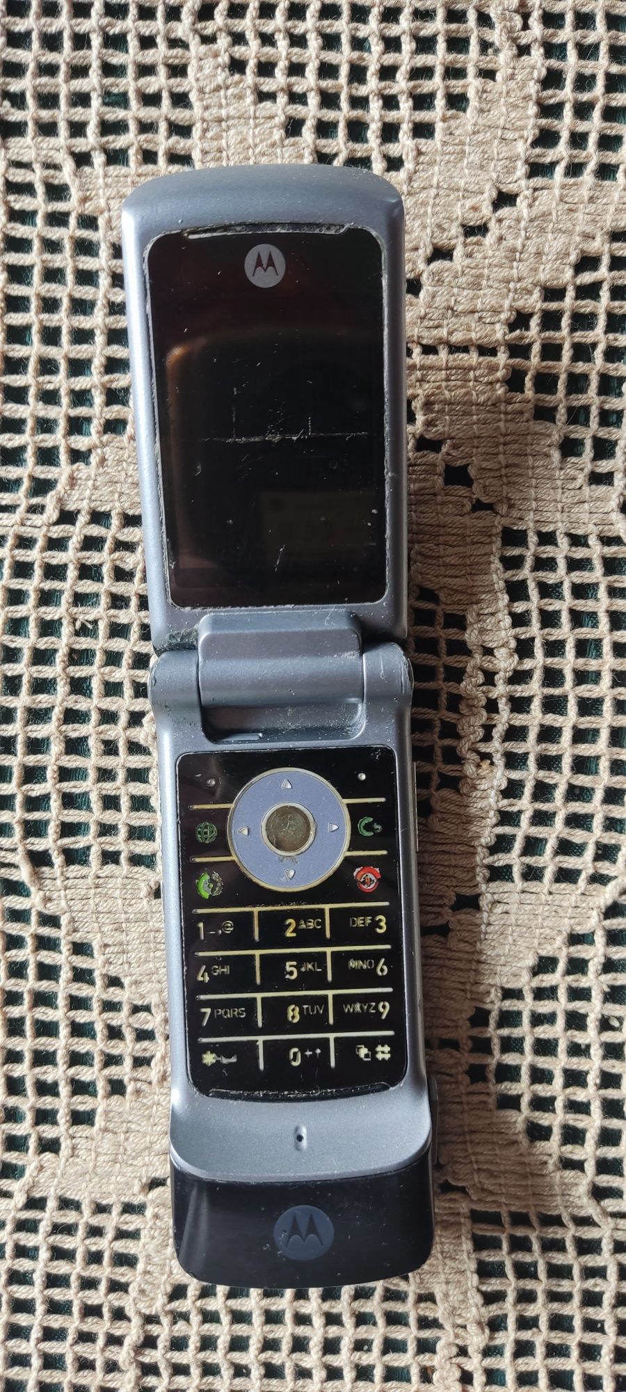 Telefon komórkowy Motorola BC50