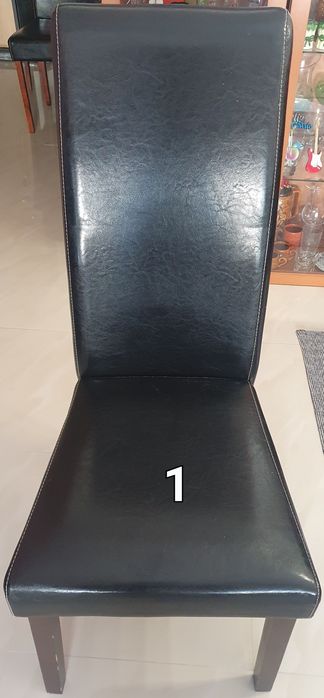 3 cadeiras de Sala em pele