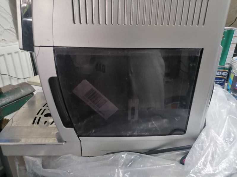 Ekspres ciśnieniowy do kawy z młynkiem pojemnik Delonghi