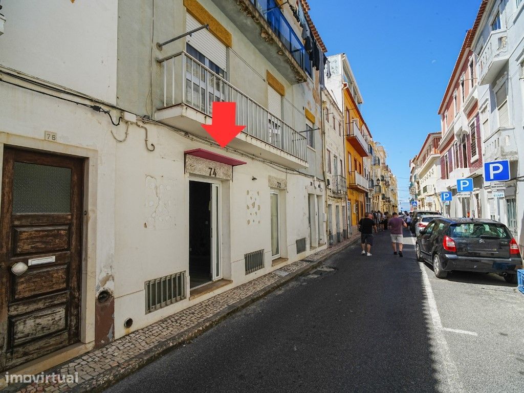 Loja com 54 m² no Centro Histórico da Nazaré - Para Comércio ou Hab...