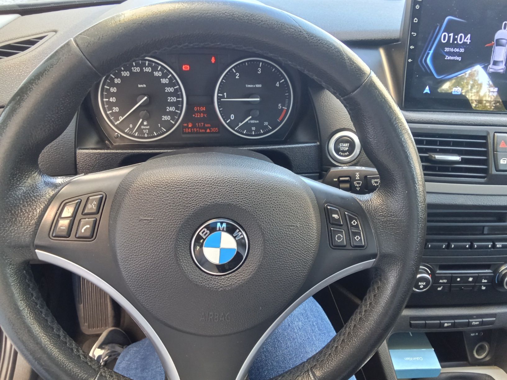 BMW X1 Sdrive 18D ano 2013 impecável a nível geral