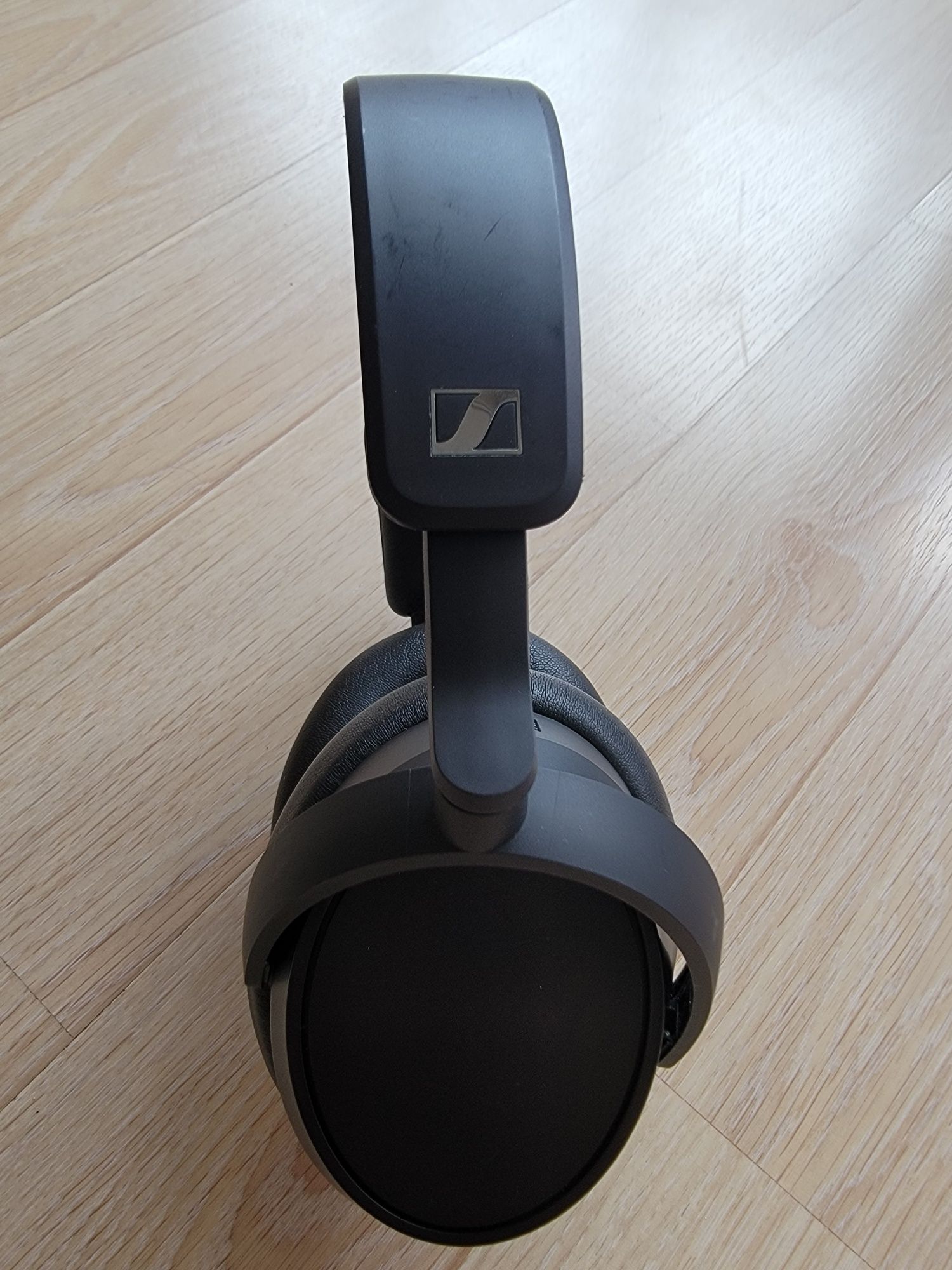 Топові Sennheiser accentum plus