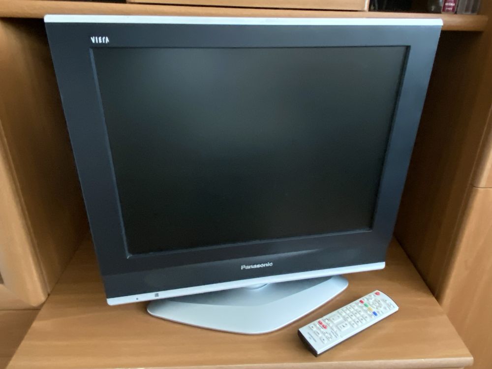 Telewizor LCD Panasonic TX-20LA80F 20 cali - retro gaming