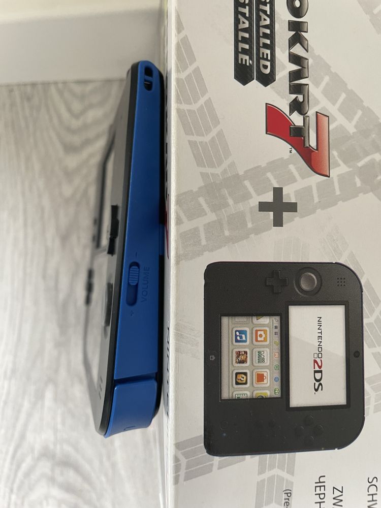 Nintendo 2ds - In Box versão Mario KArt com HSHOP