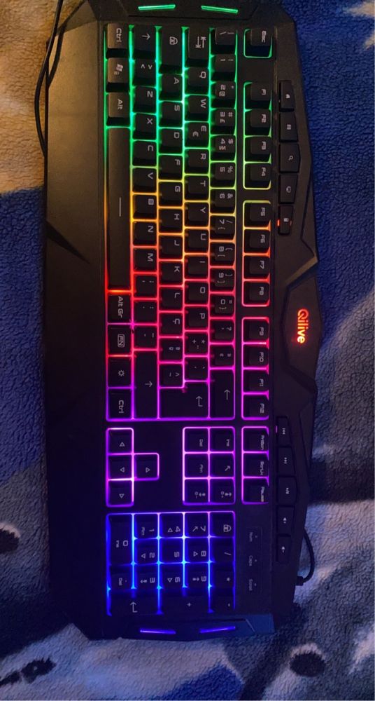 Vendo Teclado Semi mecânico