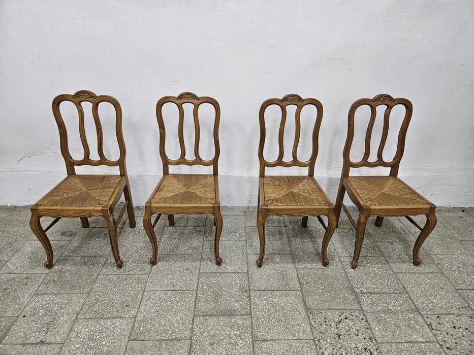 Cztery krzesła ludwikowskie Francja //