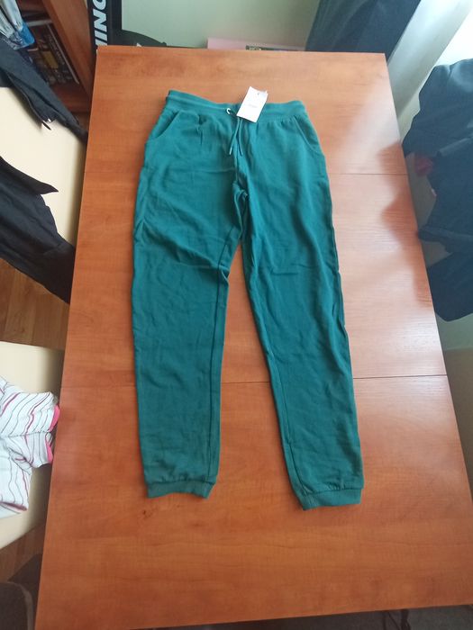 Spodnie dresowe damskie ciemnozielone Szachownica