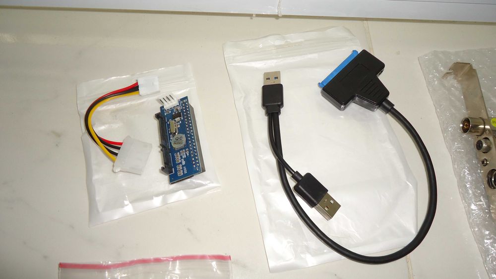 Набор разной электроники