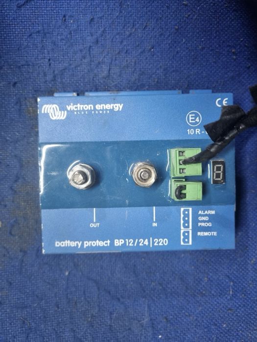 Электронный модуль защиты Victron Energy 12/24-220 BatteryProtect BR