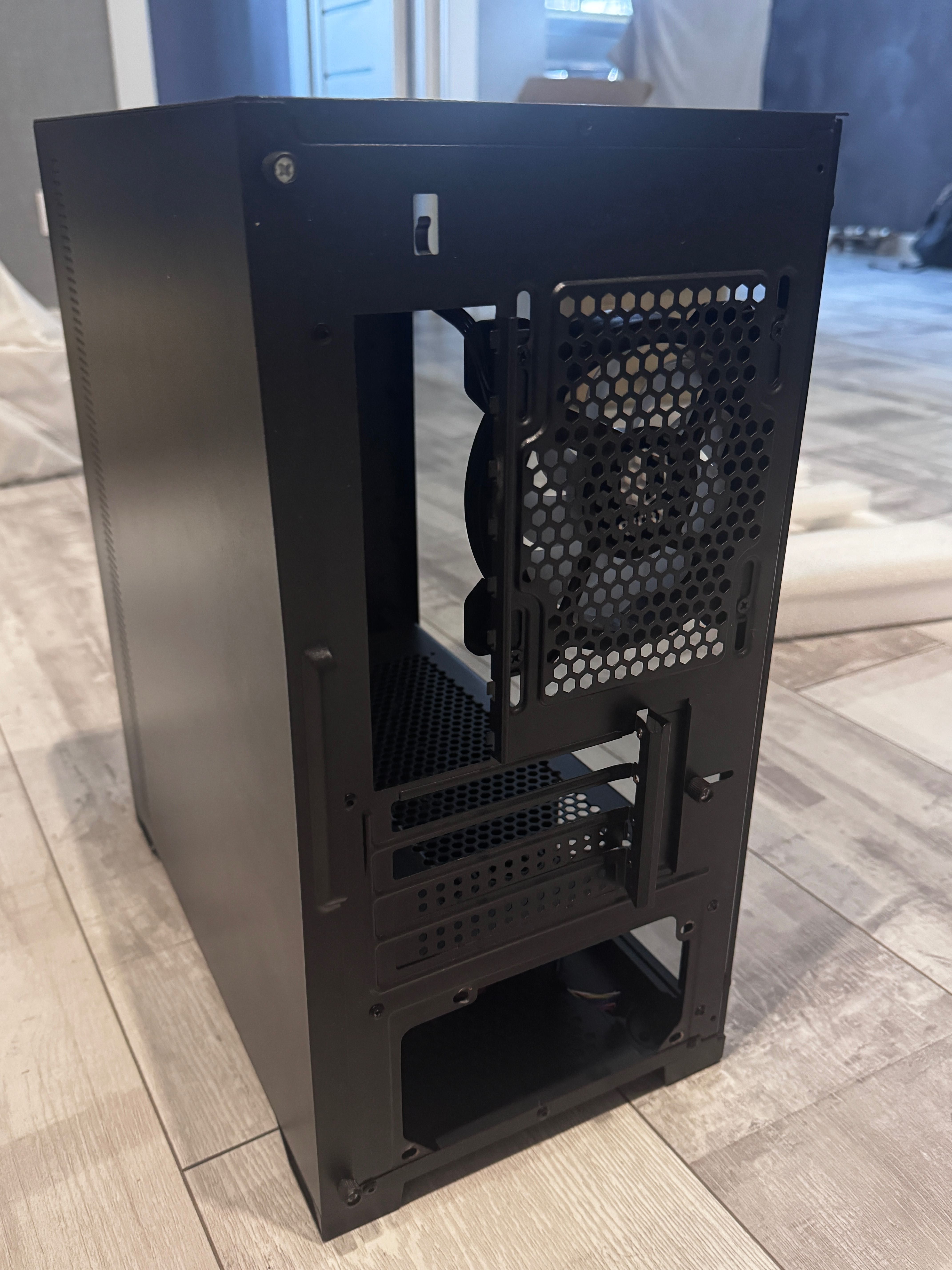 Корпус Mesh FMNU3