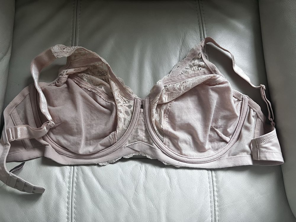 Triumph stanik amourette stanik koronkowy cielisty duzy 80G