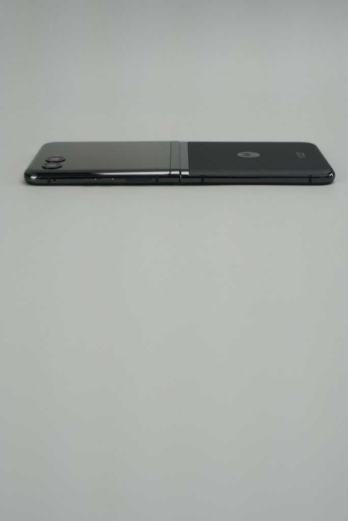 Знижка Motorola Razr+ 2023 8/256GB Black