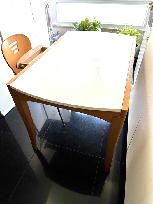 Mesa e cadeiras para cozinha