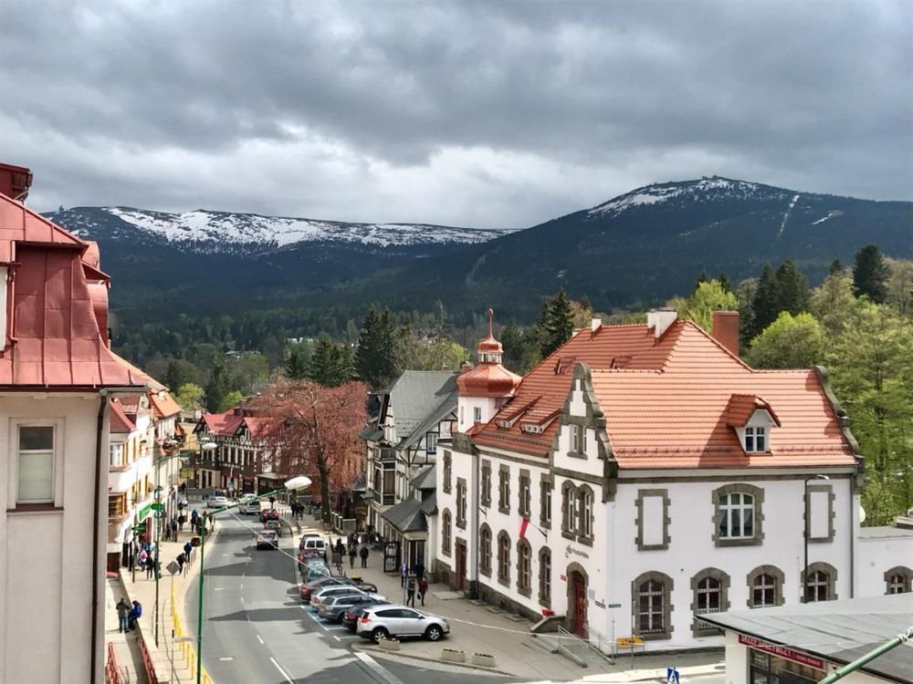 Stacja KARKONOSZE Szklarska Poręba studio w centrum