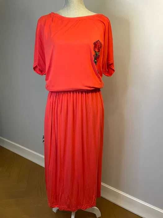 Czerwona sukienka z różą rozmiar 54 marki moda size+ iwanek