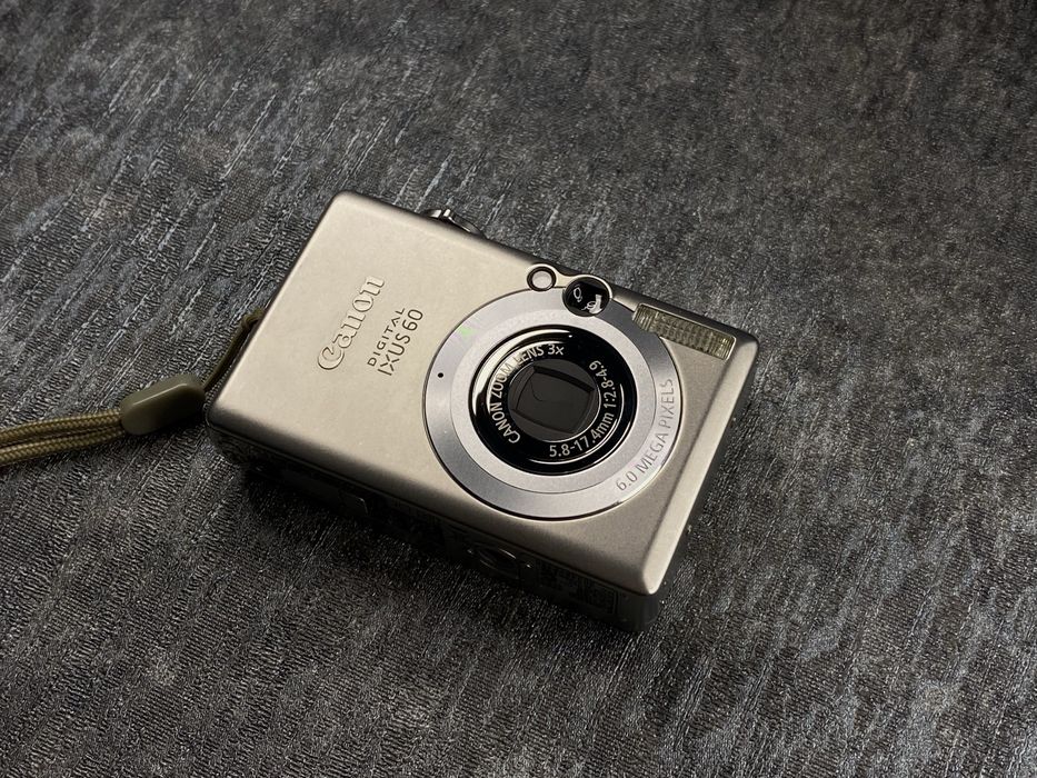 Canon IXUS 60 легендарна модель повний комплект