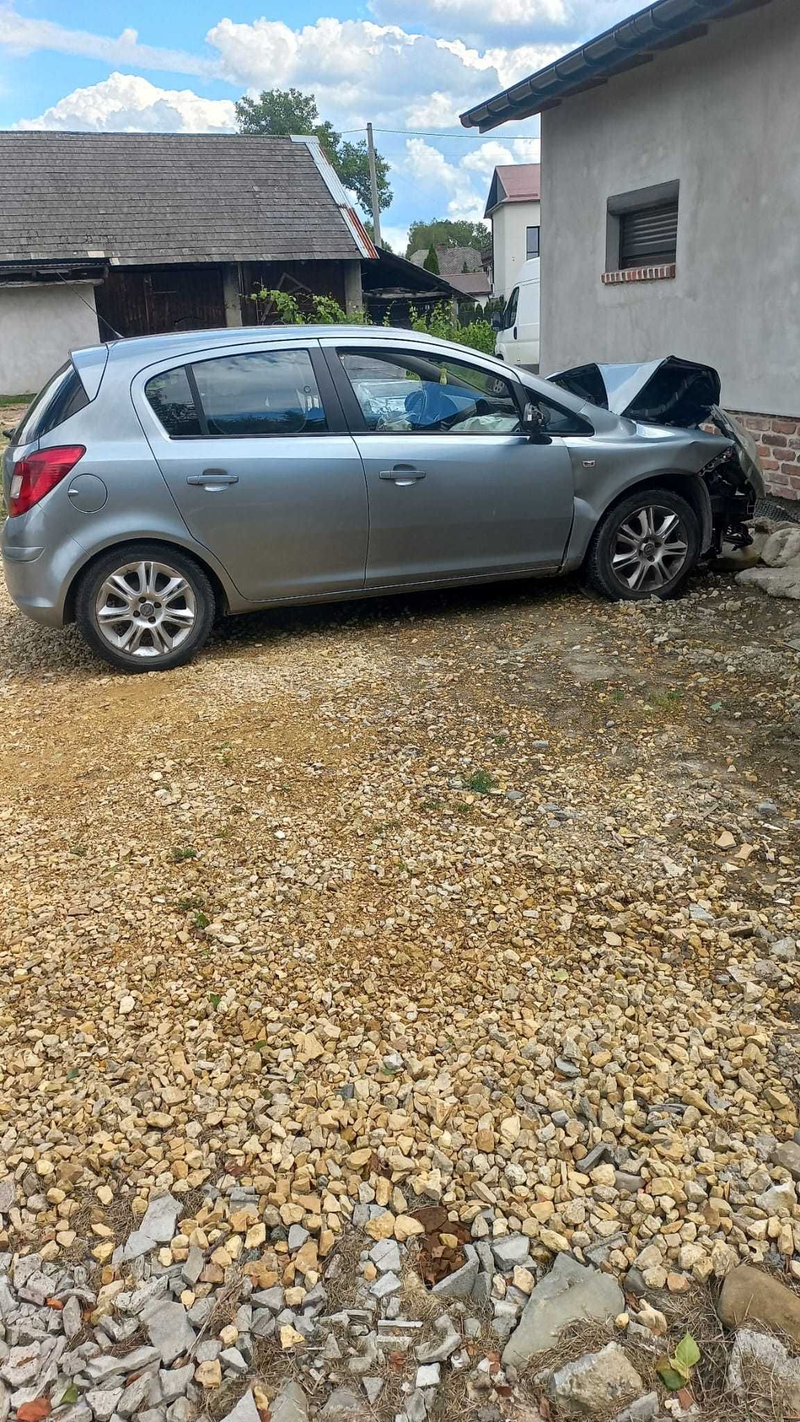 Sprzedam auto powypadkowe