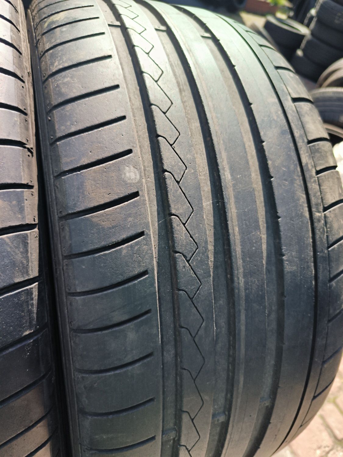 Opony letnie 18 Dunlop Sport Maxx GT - 235/40 18