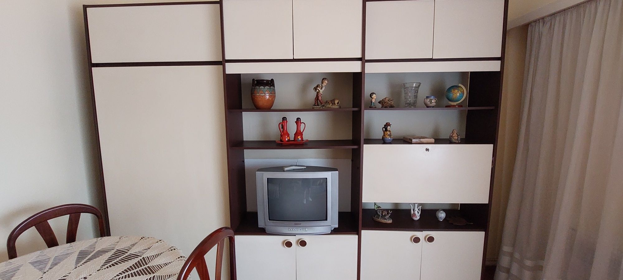 Móveis de sala com cama