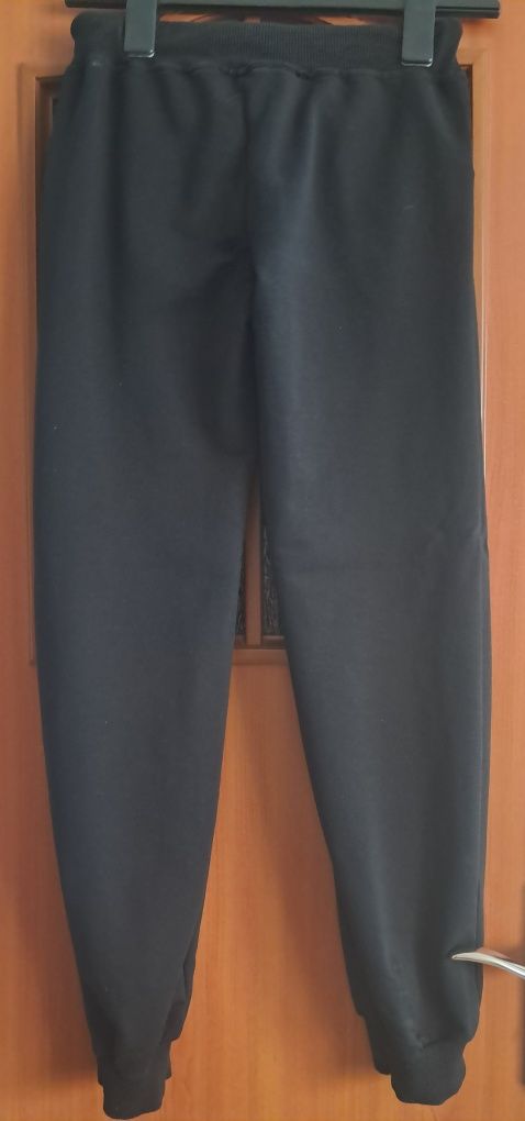 Spodnie dziecięce dresowe Hugo Boss  rozm.170-176