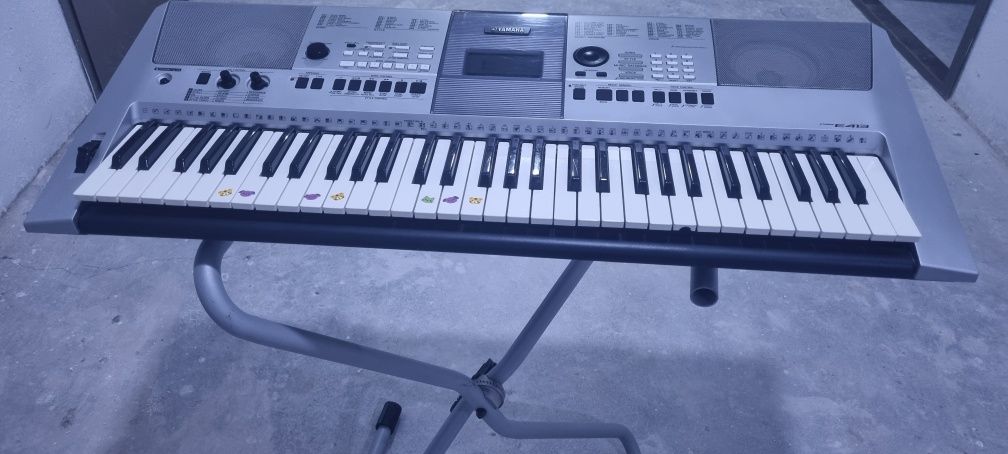 Синтезатор YAMAHA E413