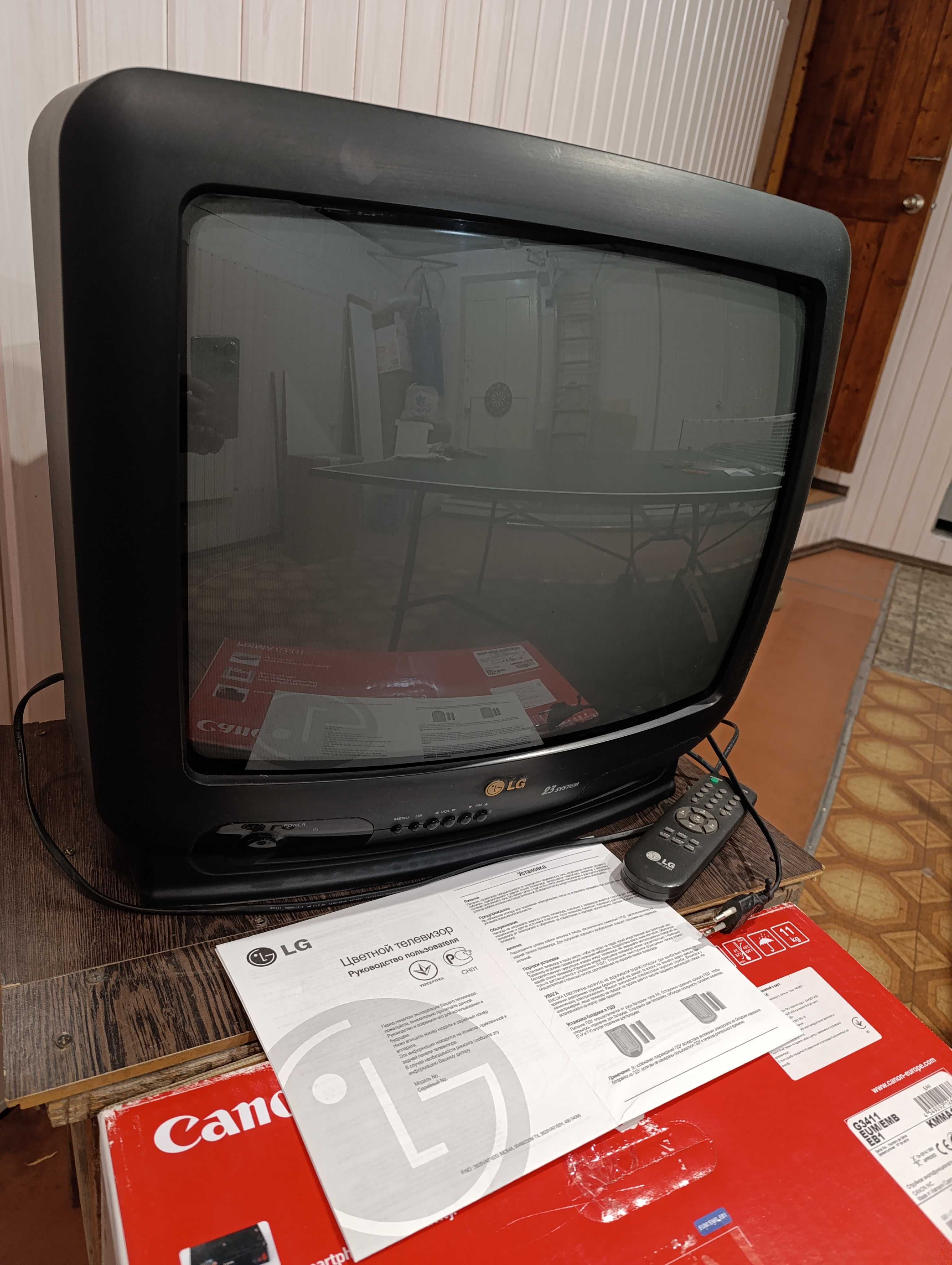 Телевізор LG CF-20E40, діагональ 50см, робочий, гарний стан