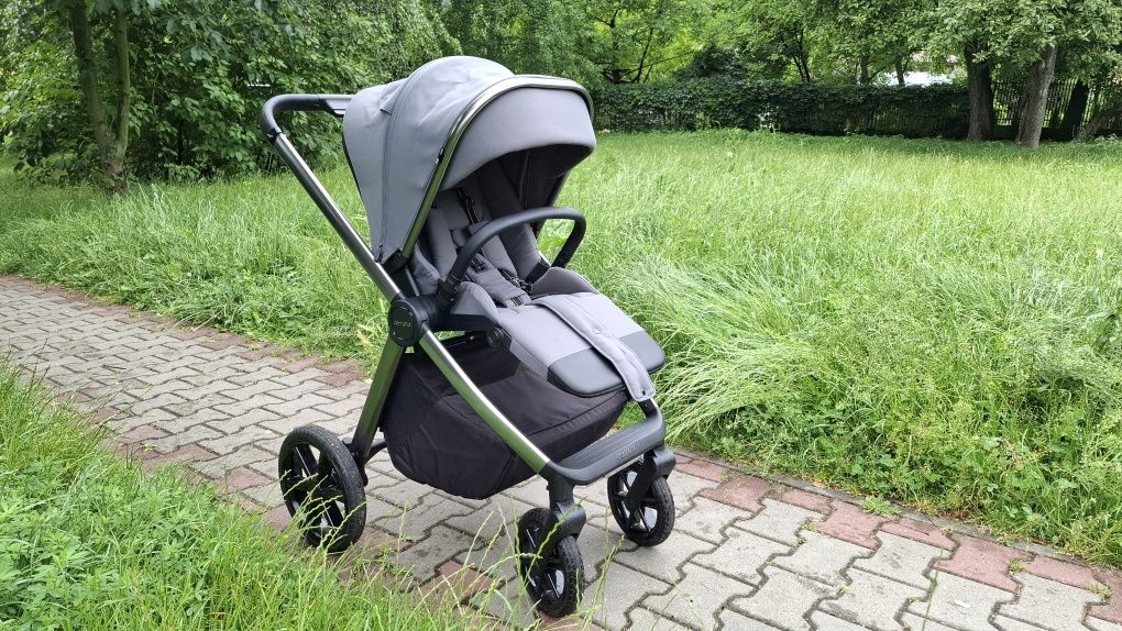 Wózek dziecięcy Carrello Omega 2w1 model 2024