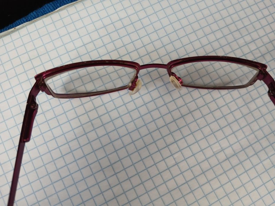 Фирменная оправа для очков Specsavers