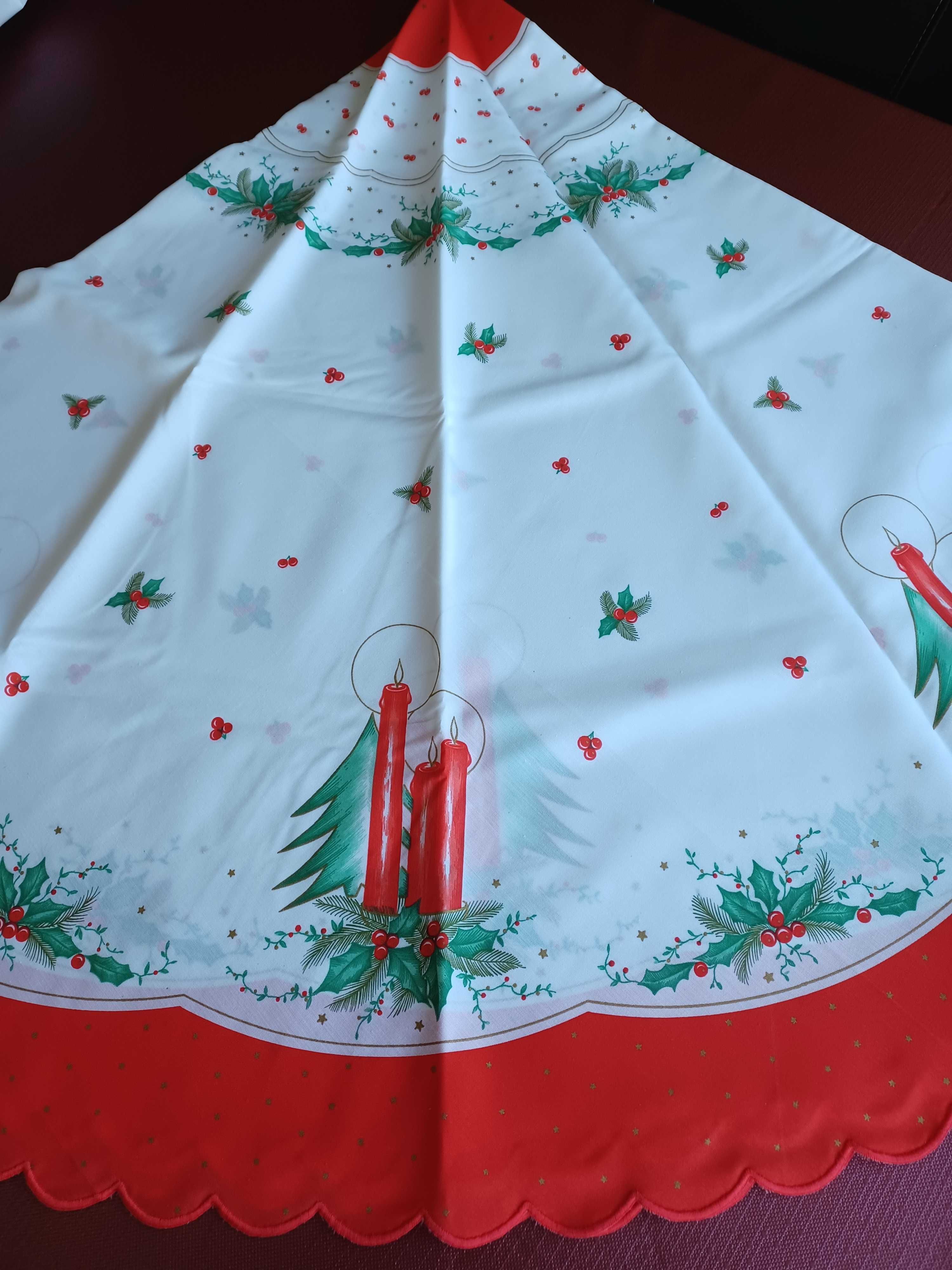 Toalha de mesa com Motivos de Natal e 10 Naprons