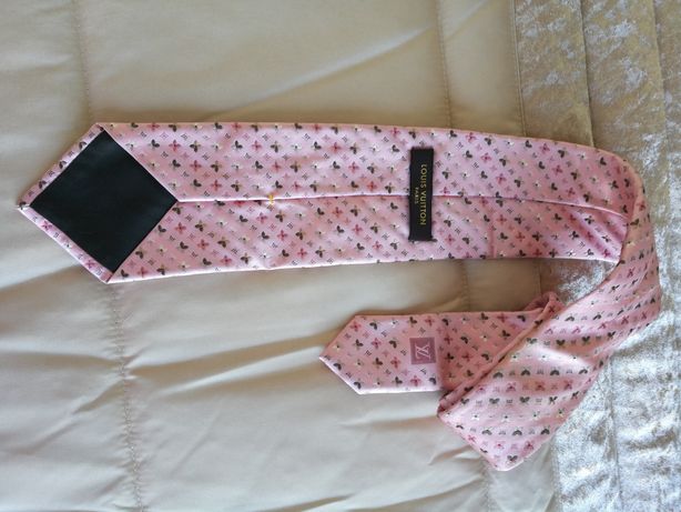 Gravata rosa Louis Vuitton
