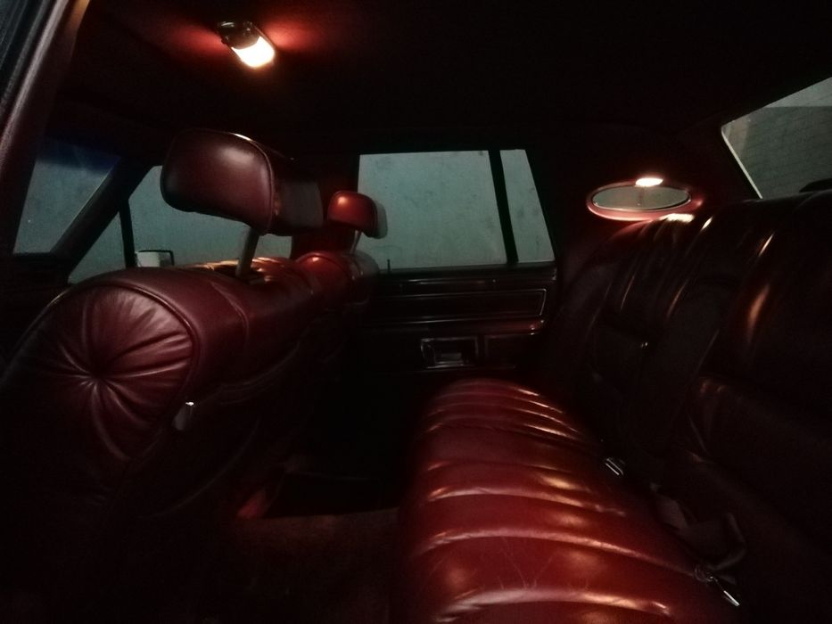Samochód Zabytkowy Lincoln Continental Mark VI 5.0V8