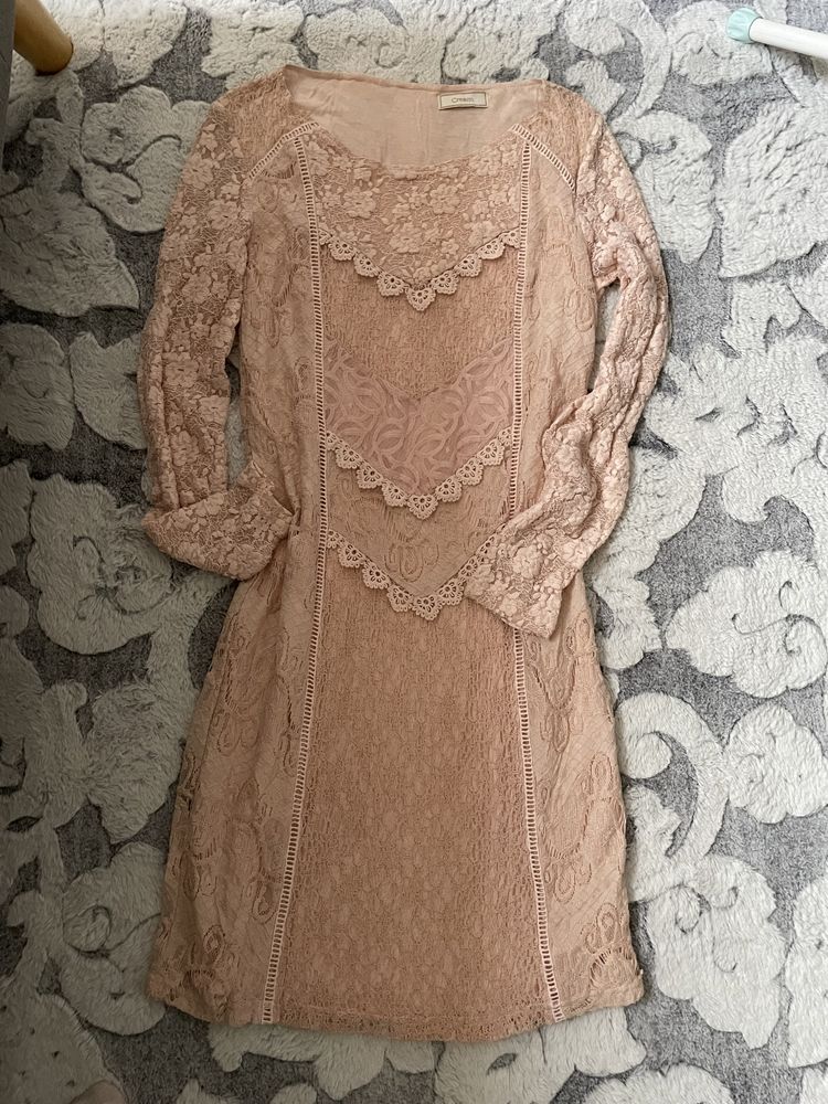 Królewska sukienka koronkowa ażurowa beżowo pudrowo różowa r. S/M/L
