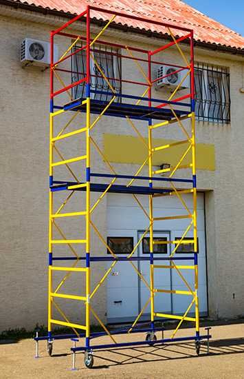 Риштування будівельне. Риштовка. ліса. Вишка тура. Строительные леса.