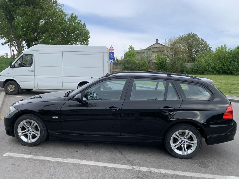 Продам BMW 3-series 320D