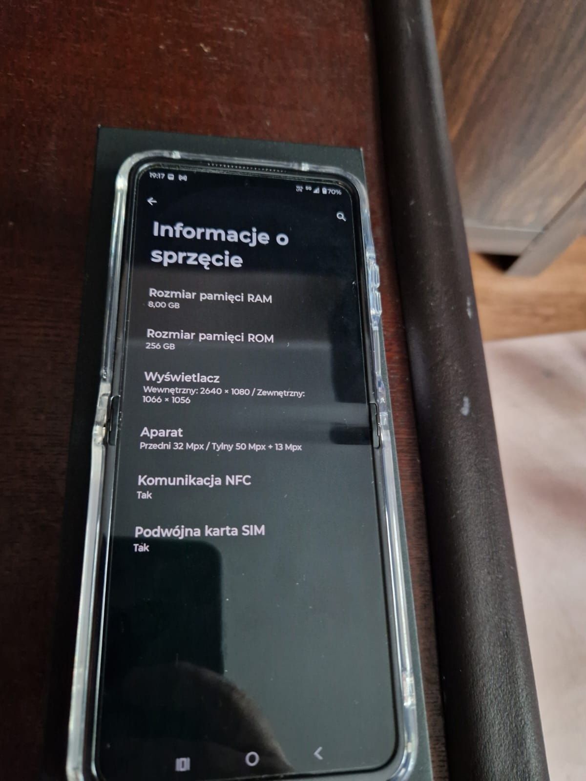 Motorola RAZR 50 8/256GB etui, kabel USB-C